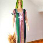 Gandoura Marocaine Traditionnelle pour Femme - Vert Olive à Motifs Verticaux